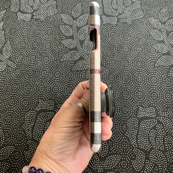 iPhone XR case - Picture 2 of 5